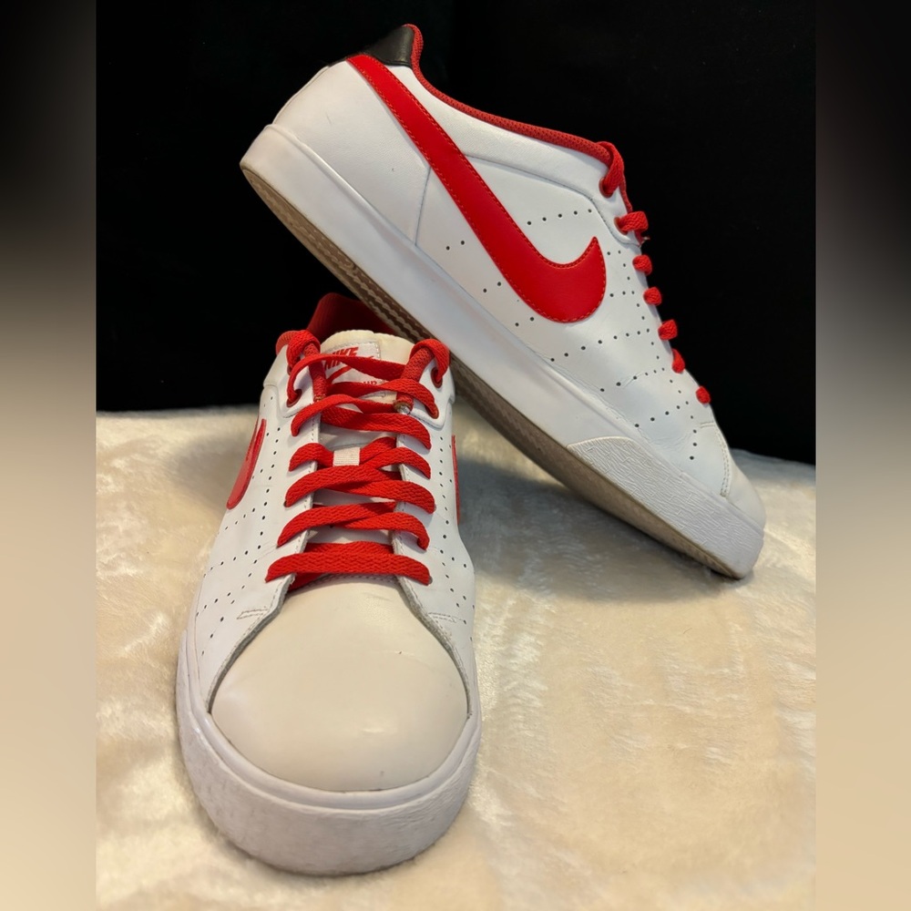 ⚠️Nike⚠️Court Tour Red and White